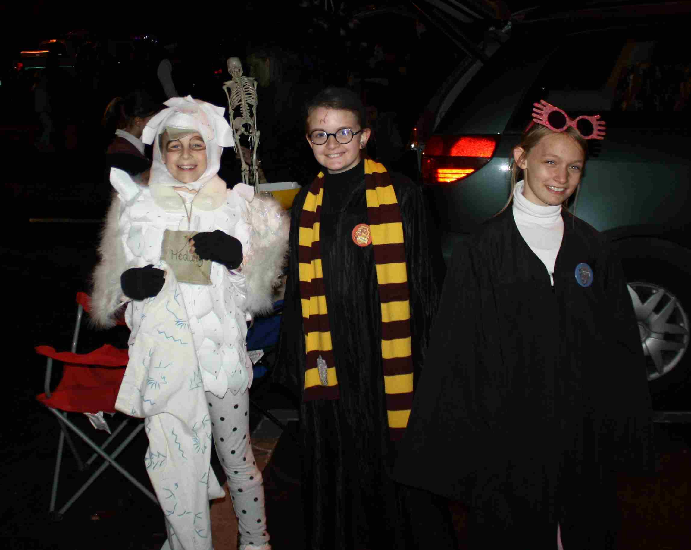 2013-10-25 Sydney Jane Cate Trunk or Treat.jpg